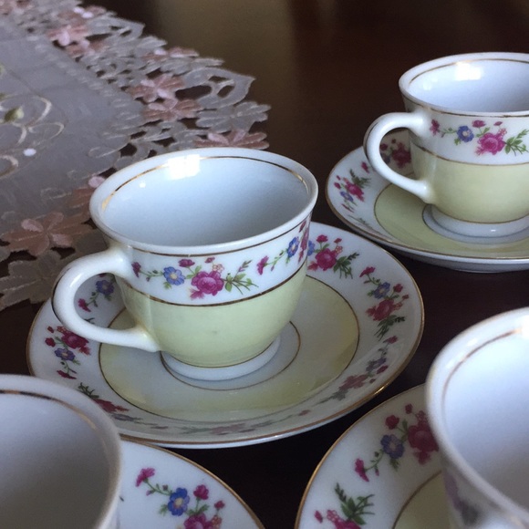 Middle Eastern coffee cups set of 5. - Picture 2 of 4